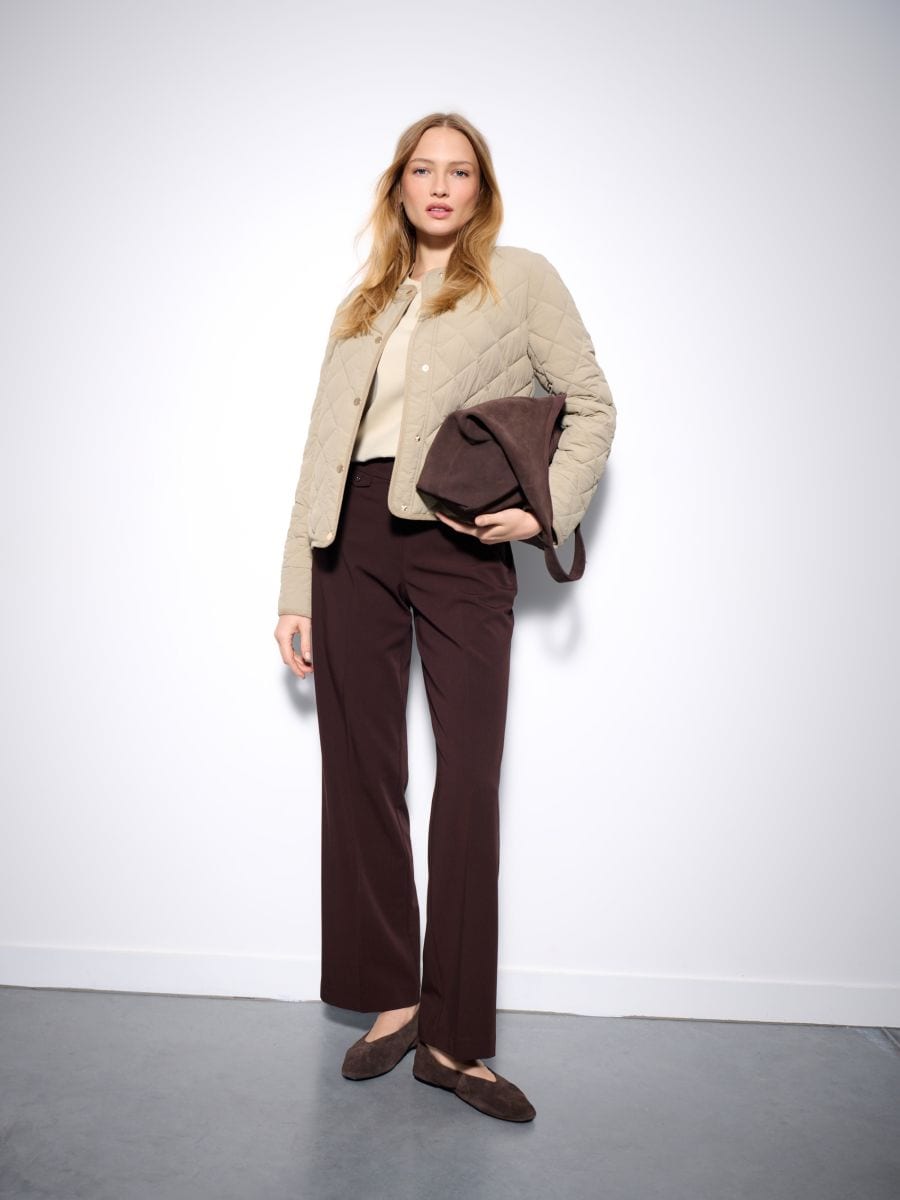 Oliwkowa kurtka z kołnierzem