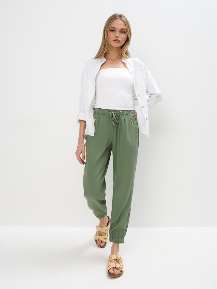 Brązowe spodnie joggery