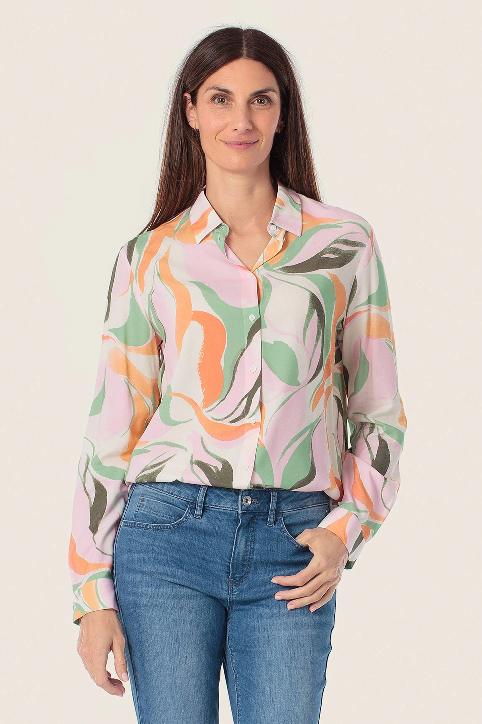 Bluse mit Muster in Frühlingsfarben