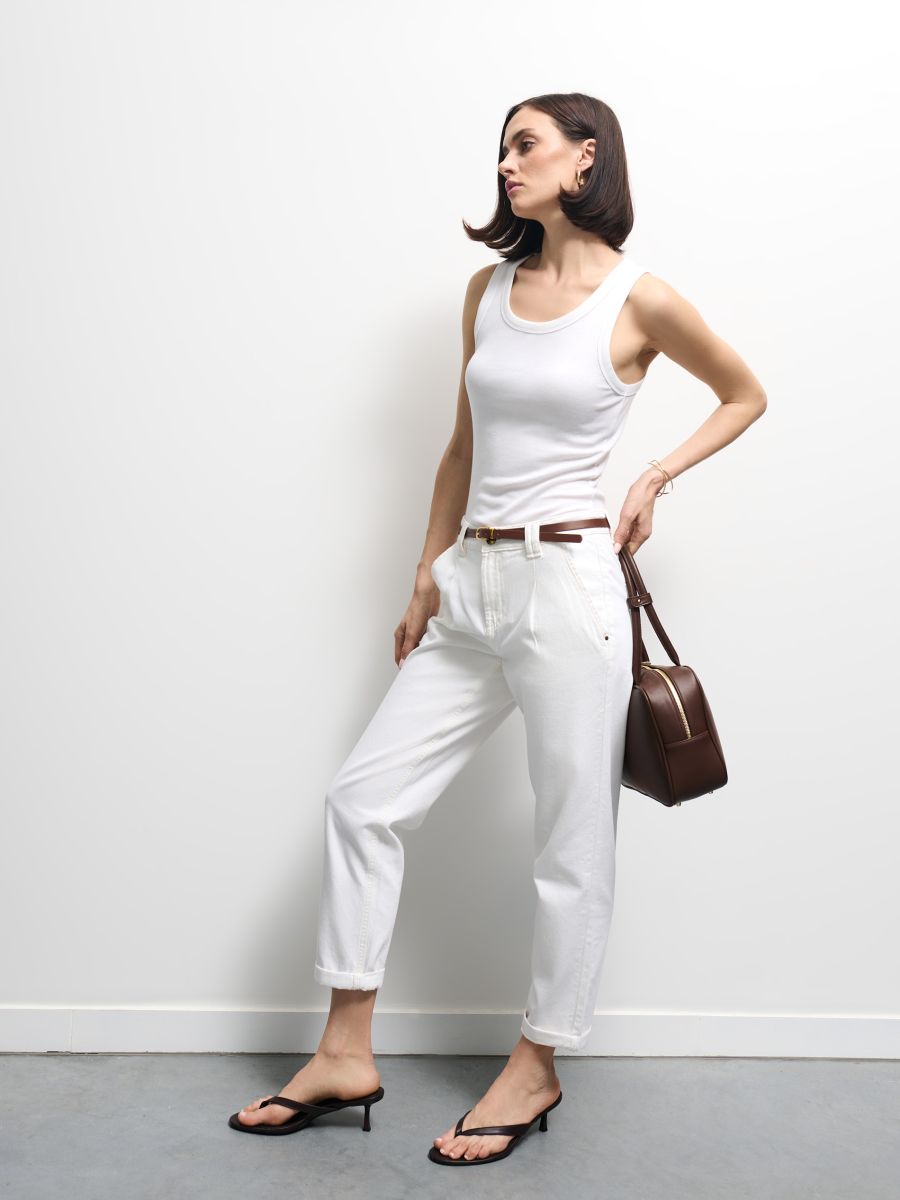 Jeansy chino slim z paskiem