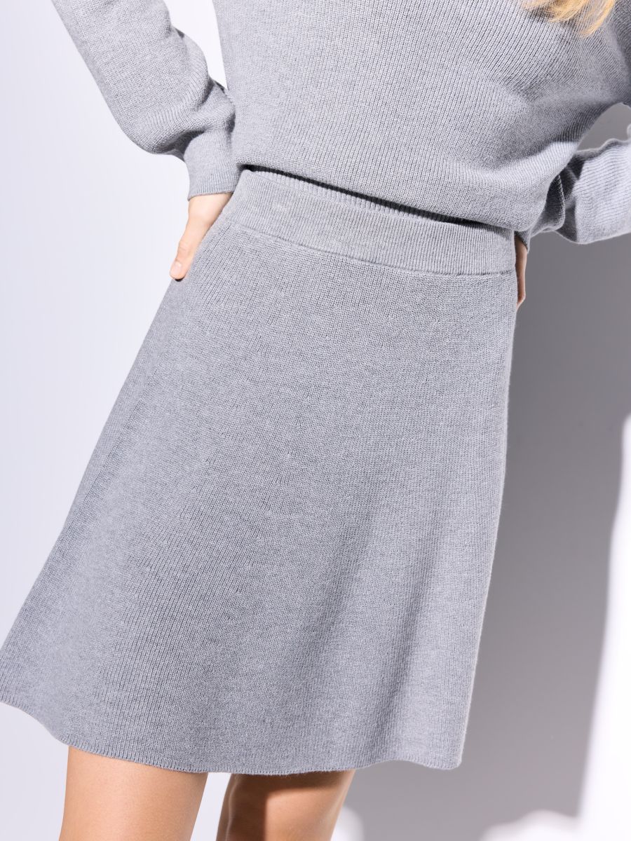 Szara spódnica mini