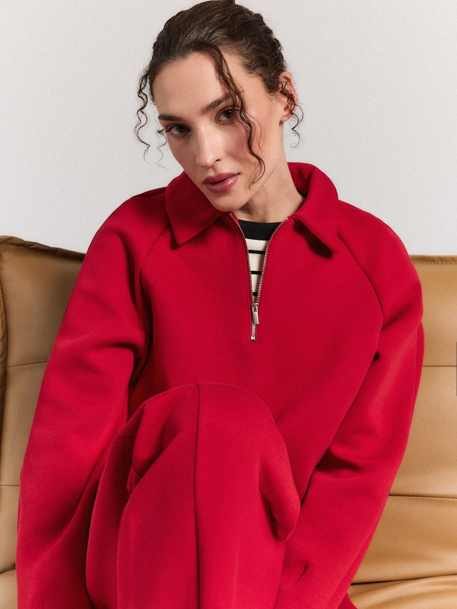 Brązowa bluza z kołnierzykiem