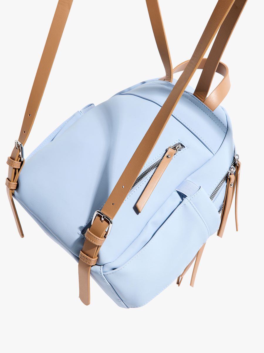 Błękitny mały plecak