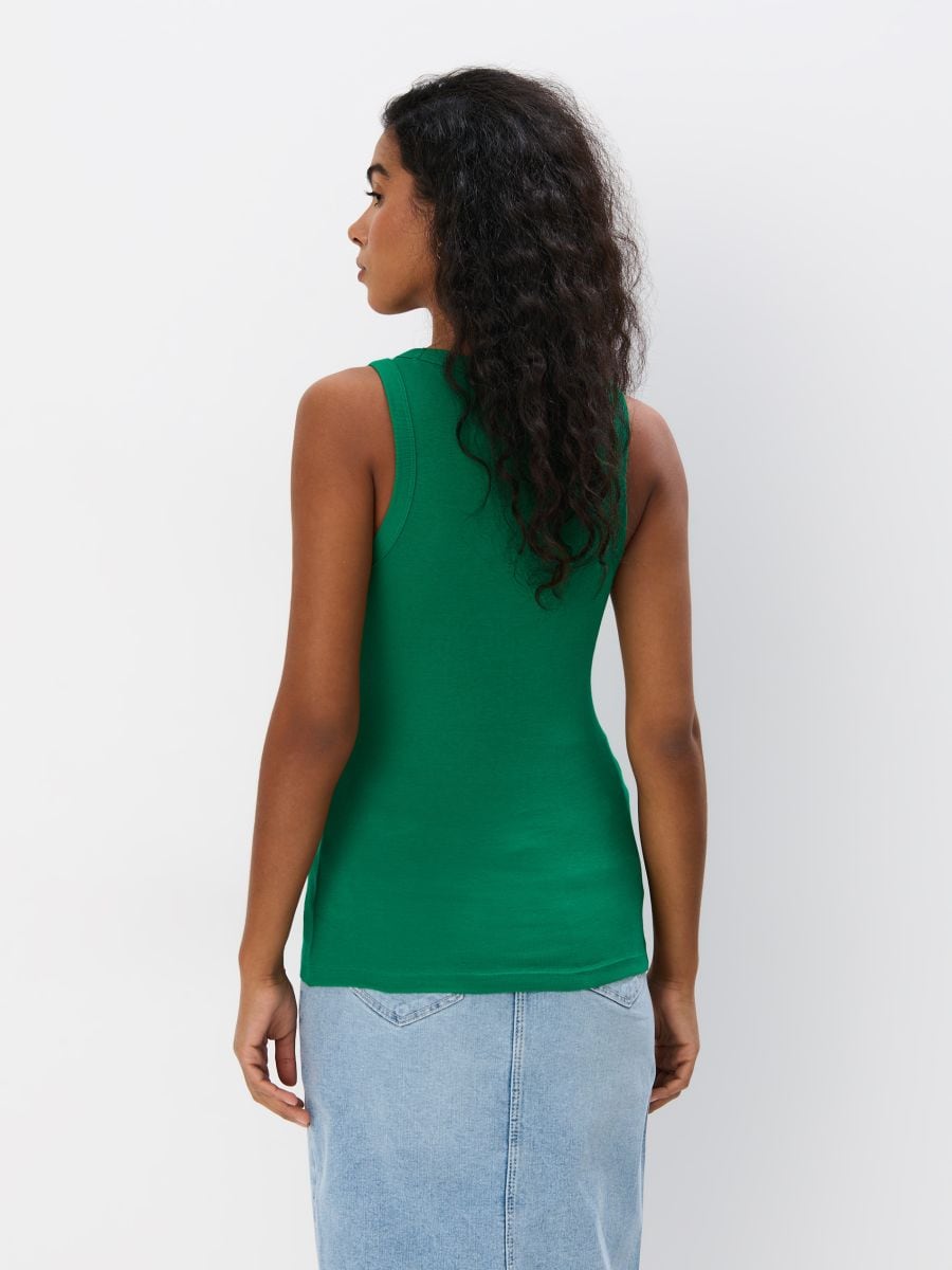 Biały dopasowany top