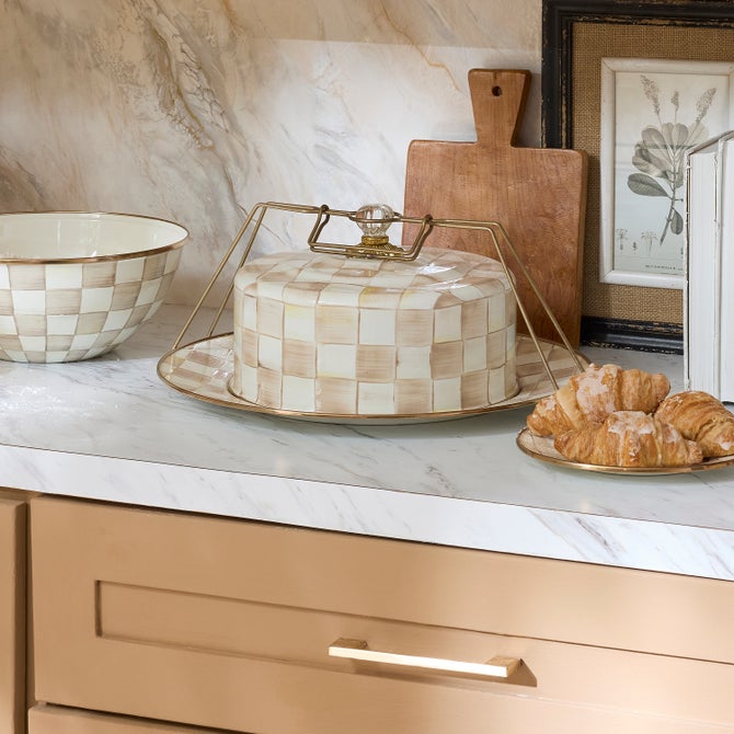 Mocha Check Cake Carrier