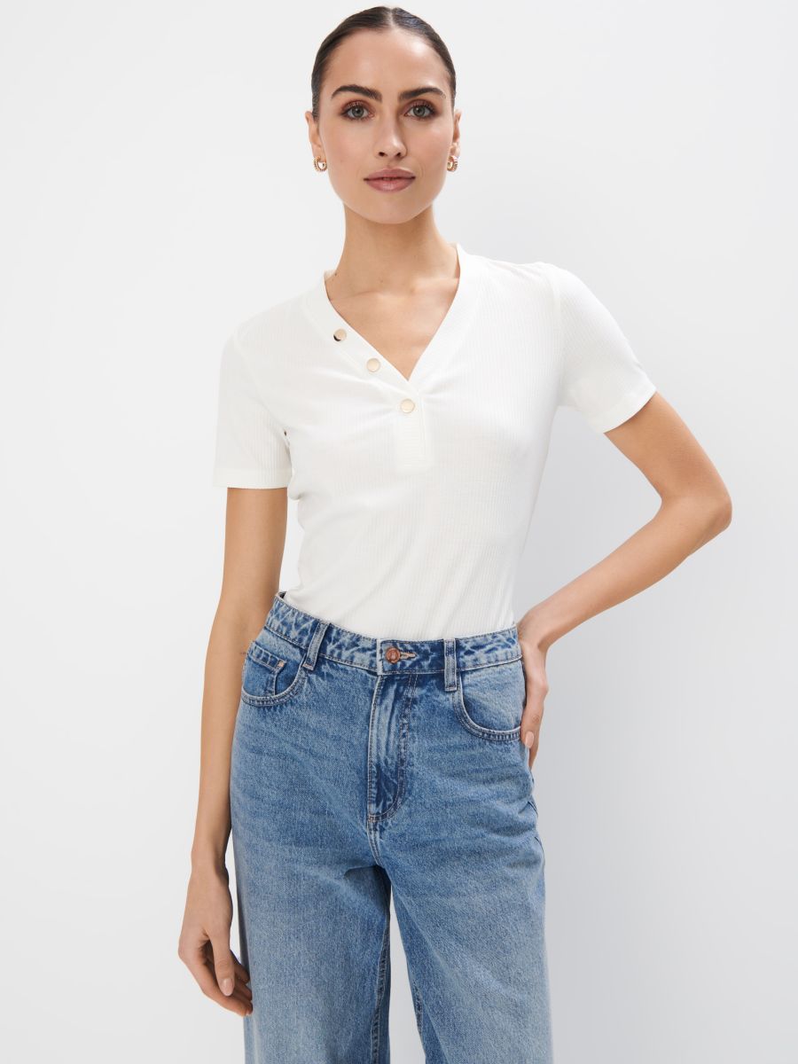 Zielony t-shirt z dekoltem V