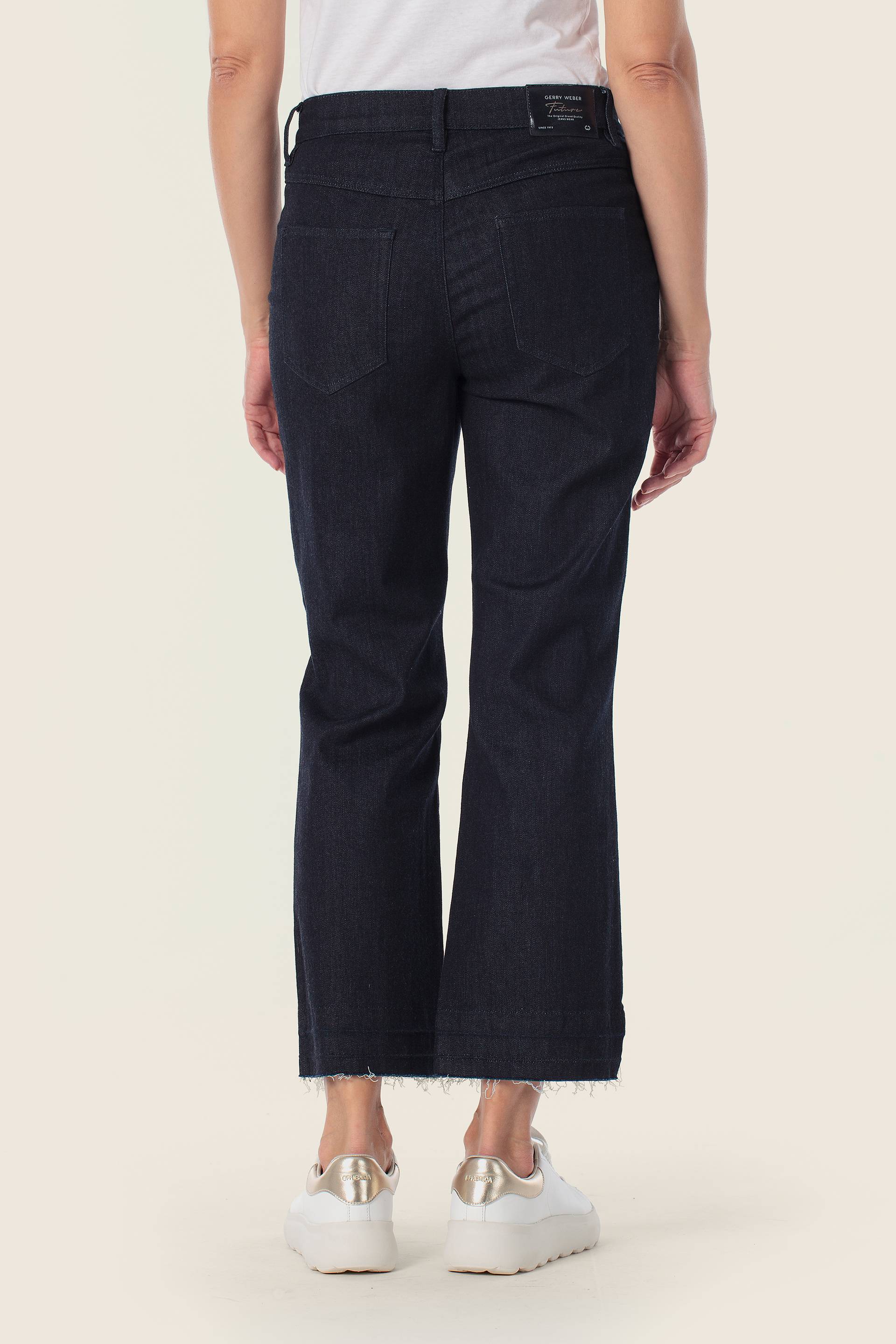 Stoffhose im Jeanslook und ausgefranstem Saum