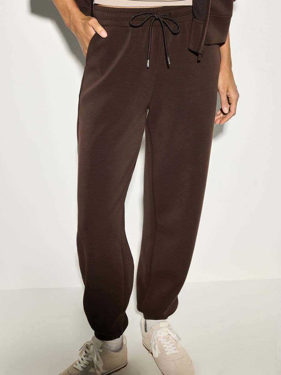 Czekoladowe spodnie dresowe