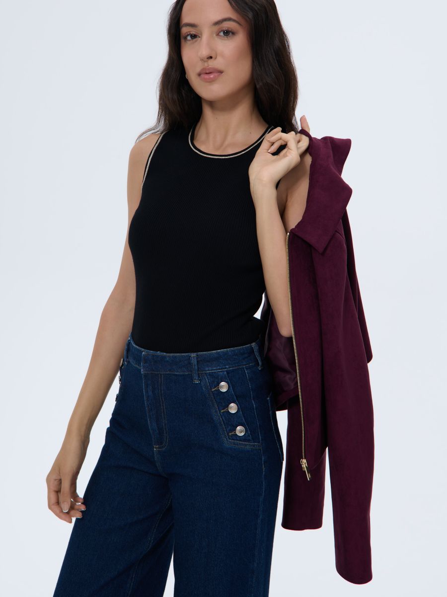 Top z metalizowaną nitką