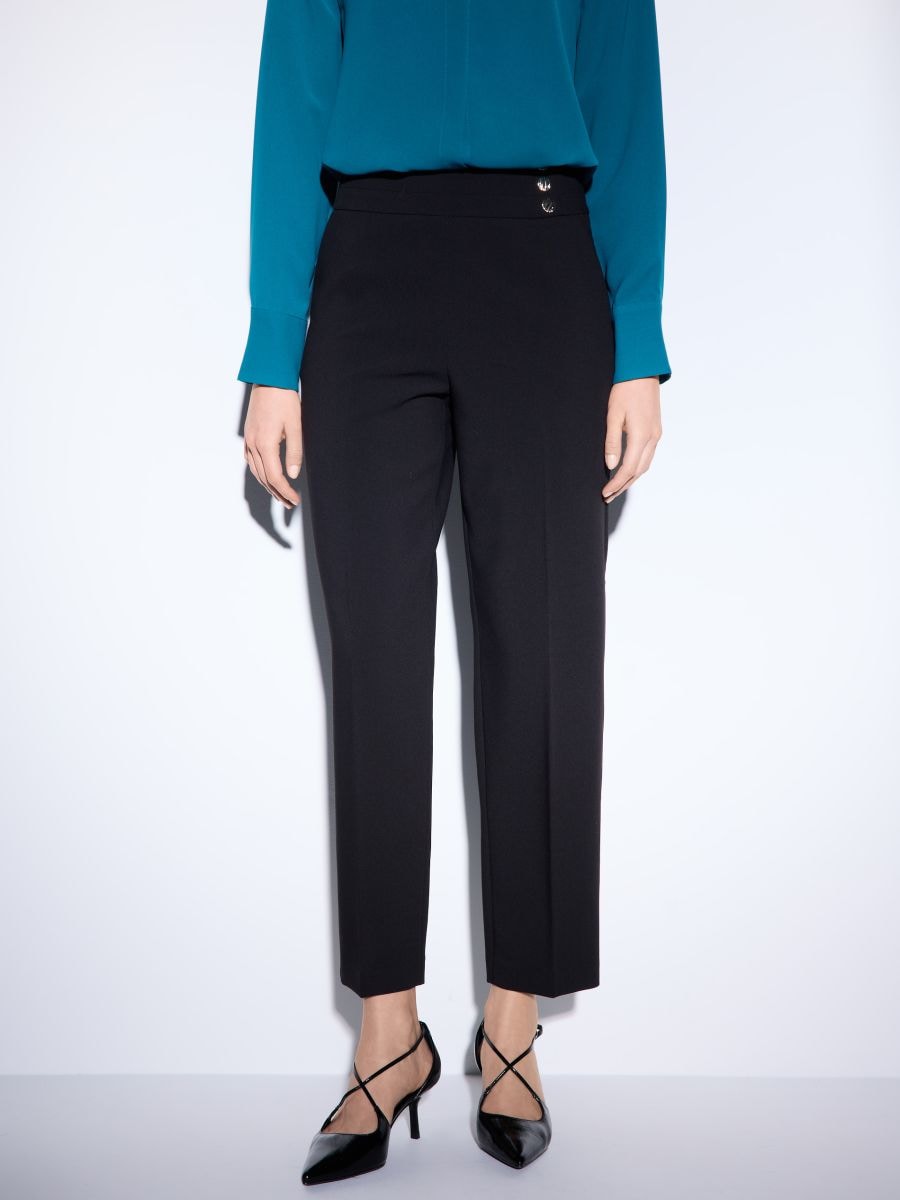 Czarne spodnie cygaretki