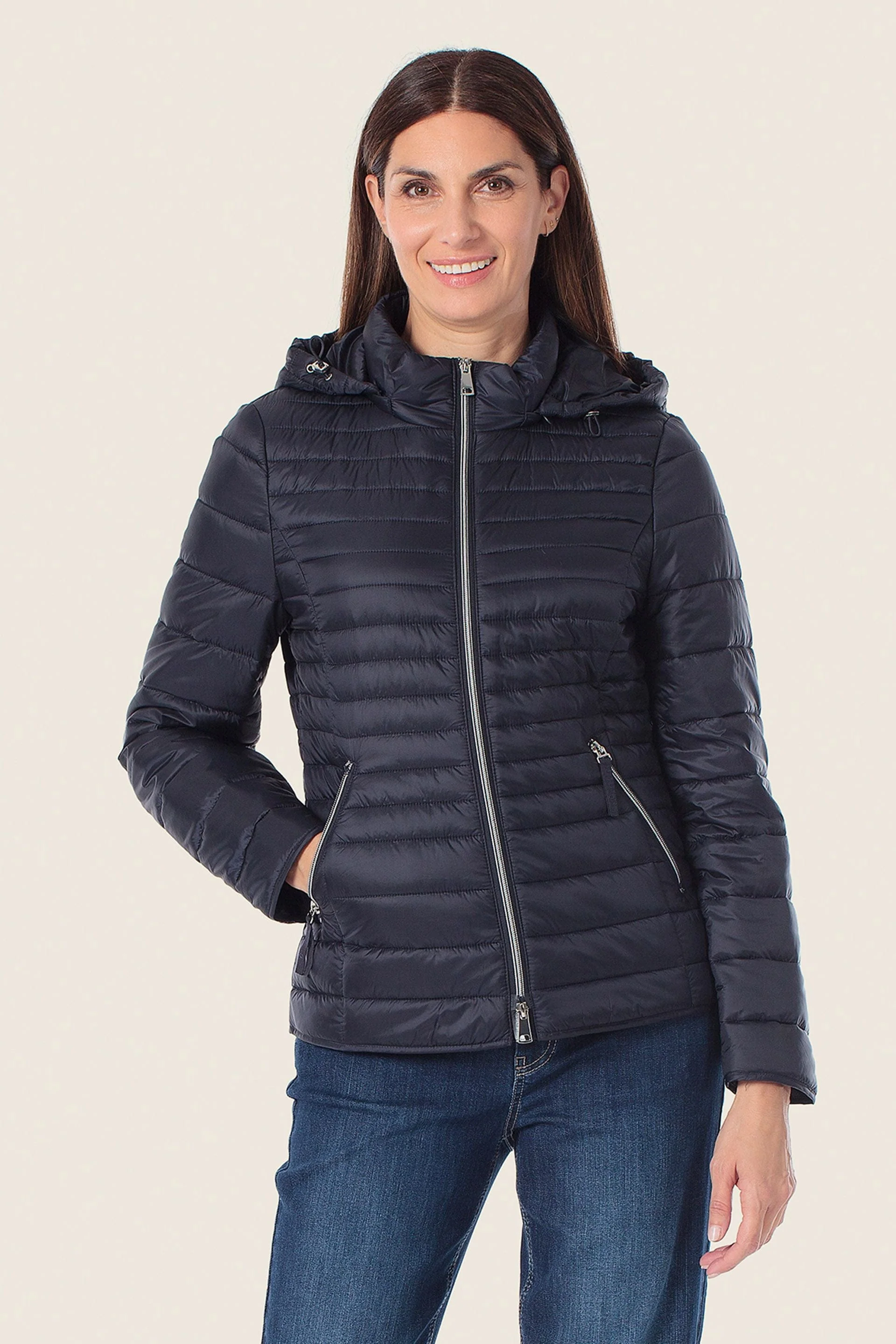 Steppjacke mit abnehmbarer Kapuze
