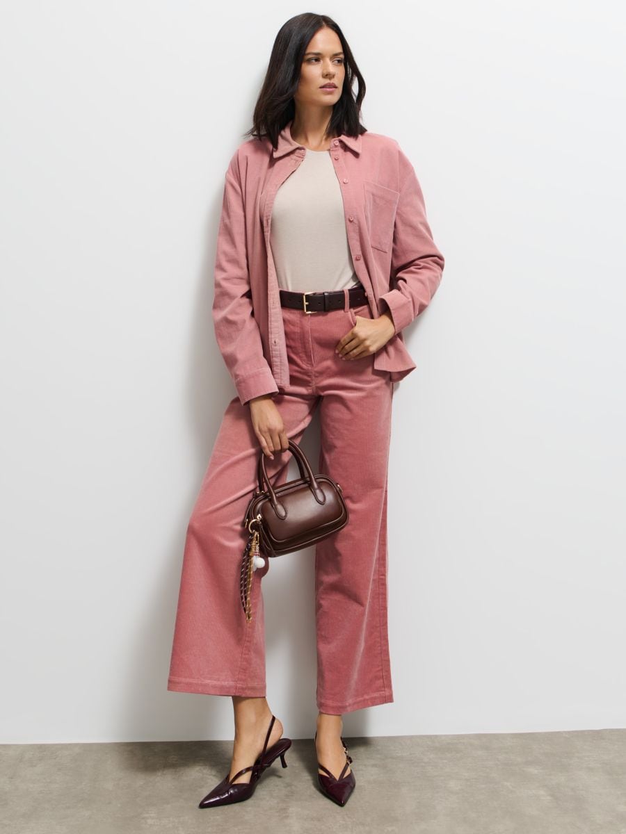 Sztruksowa różowa koszula