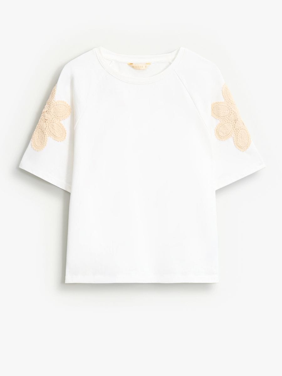 T-shirt z aplikacją