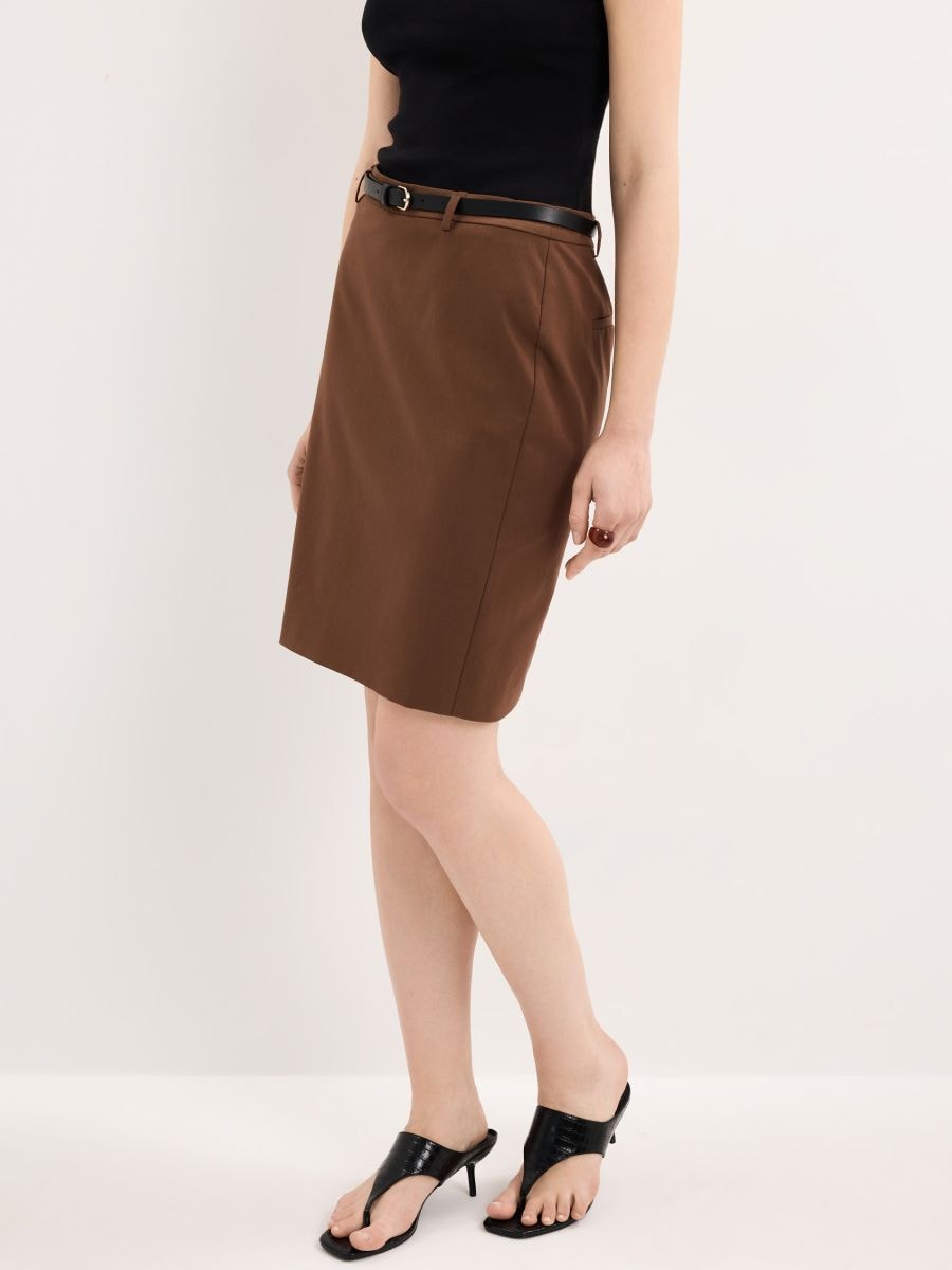 Spódnica midi z paskiem