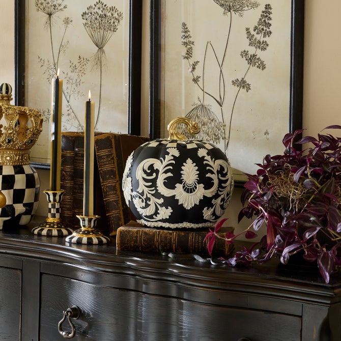 Courtly Check Black Cameo Pumpkin