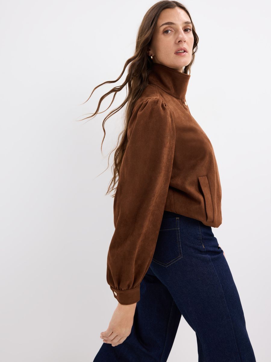 Brązowa kurtka typu biker