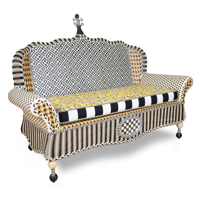 Queen Bee Courtyard Outdoor Loveseat