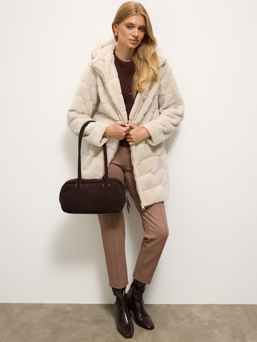 Granatowe spodnie cygaretki