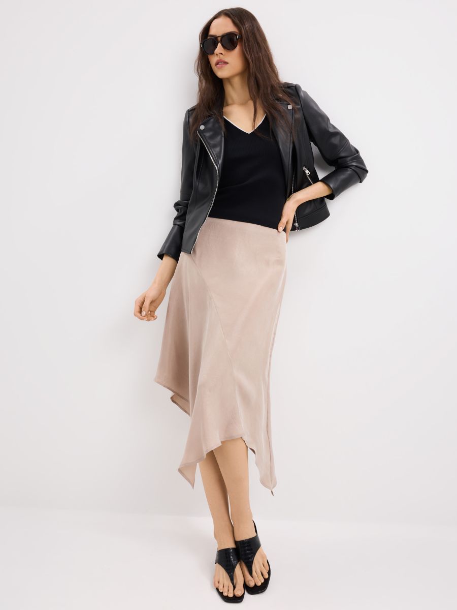 Dopasowany zielony top