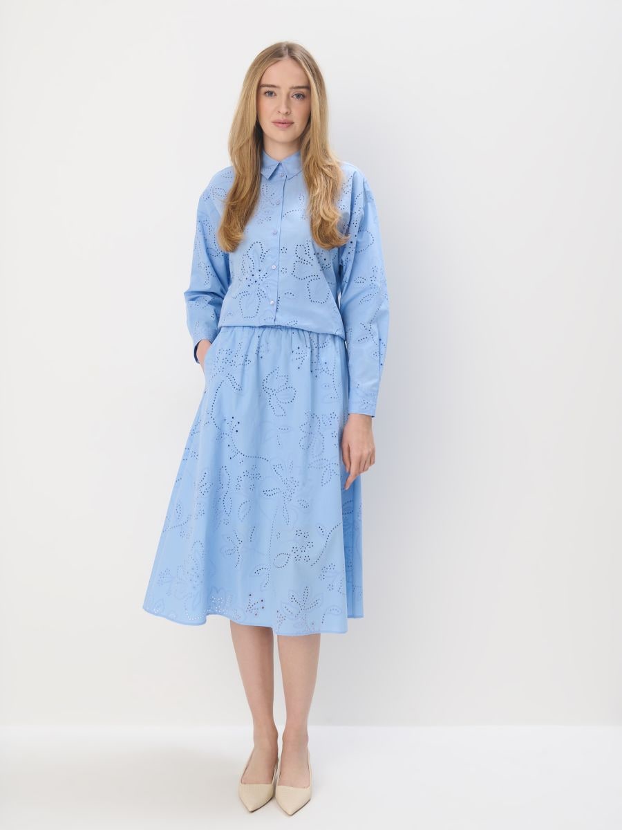 Bawełniana błękitna koszula z haftem