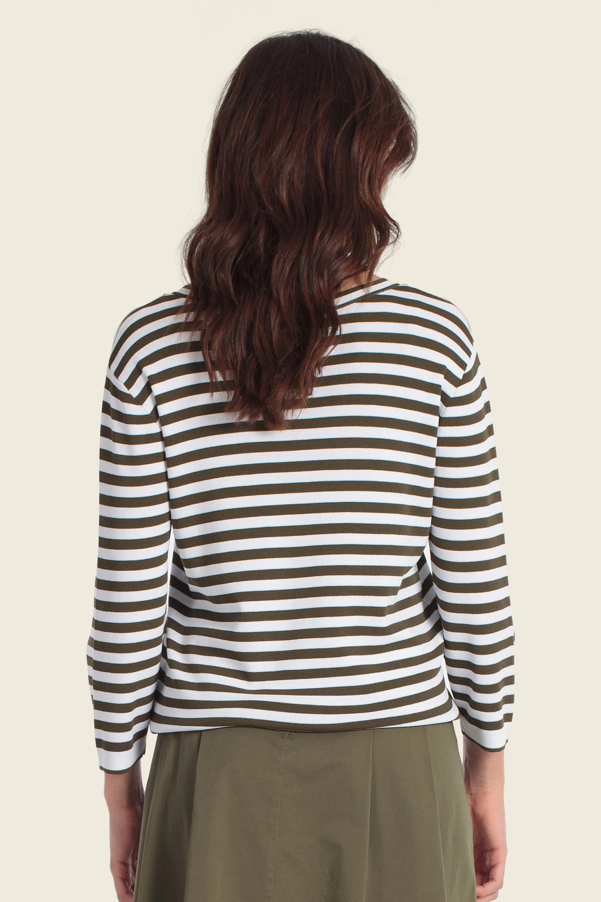 Gestreifter Strickpullover mit Palmenapplikation