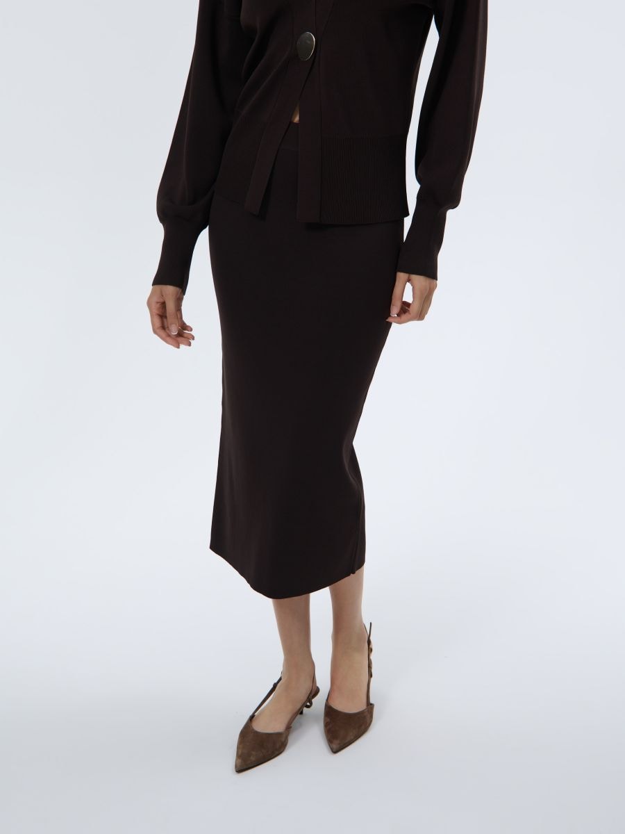 Swetrowa ciemnobrązowa spódnica midi