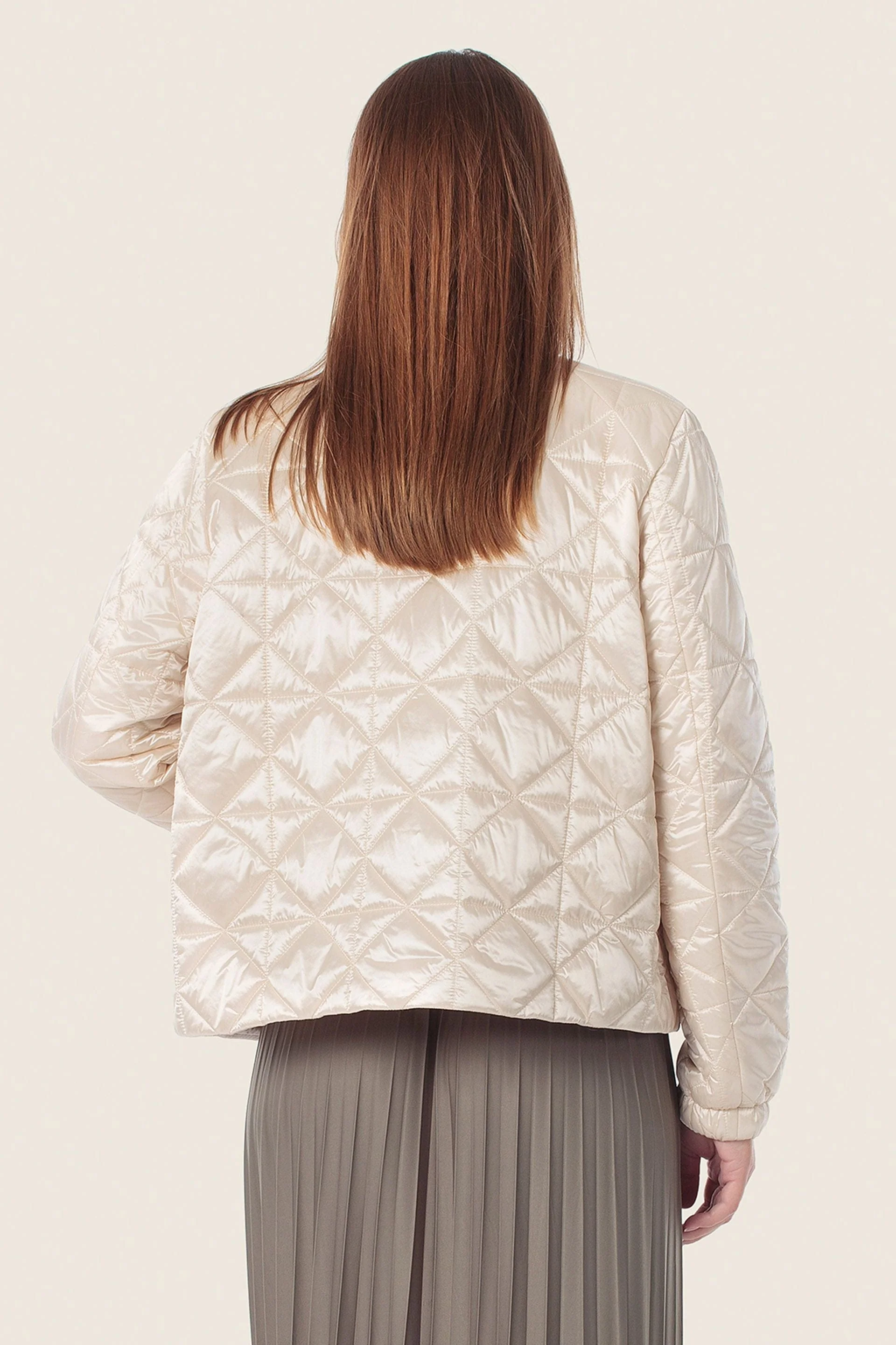 Steppjacke mit schimmernder Optik
