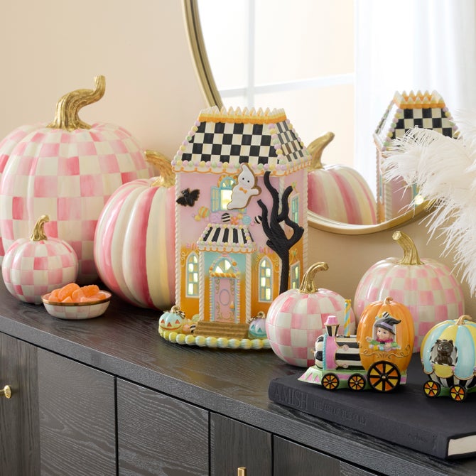 Trick or Treat Illuminated Sweets Mansion