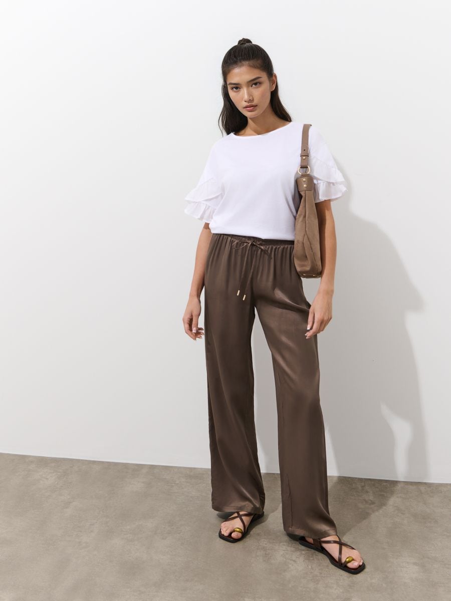 Różowa bluzka z falbankami