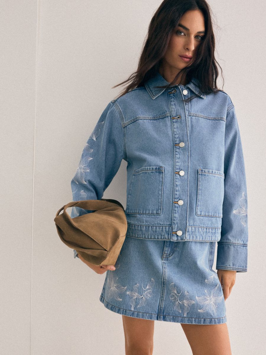 Kurtka jeansowa z haftem