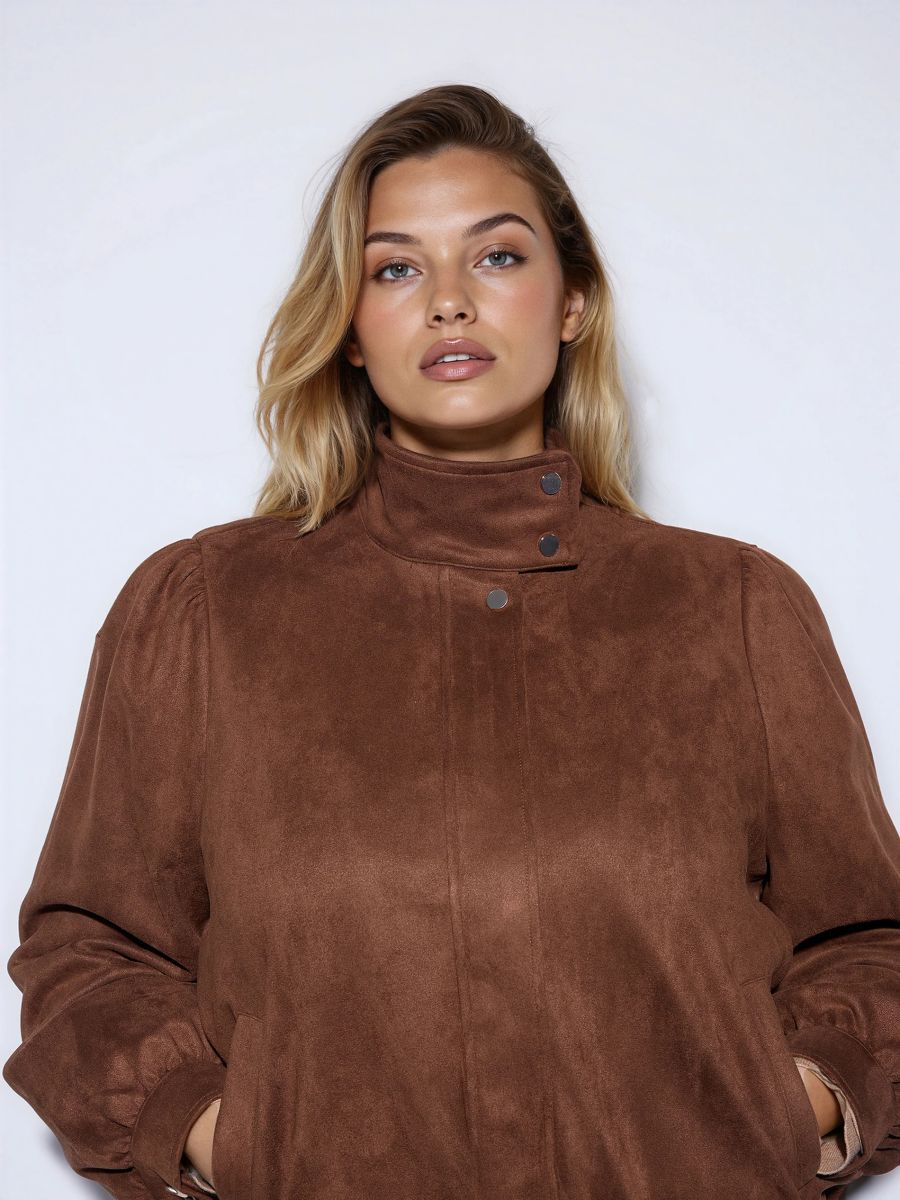 Brązowa kurtka typu biker