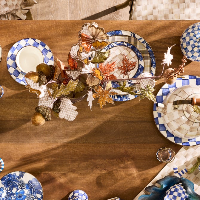 Mocha Check Acorn Spray