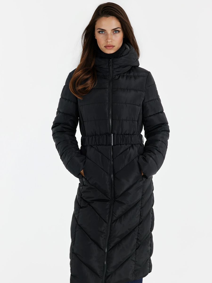 Pikowany burgundowy płaszcz