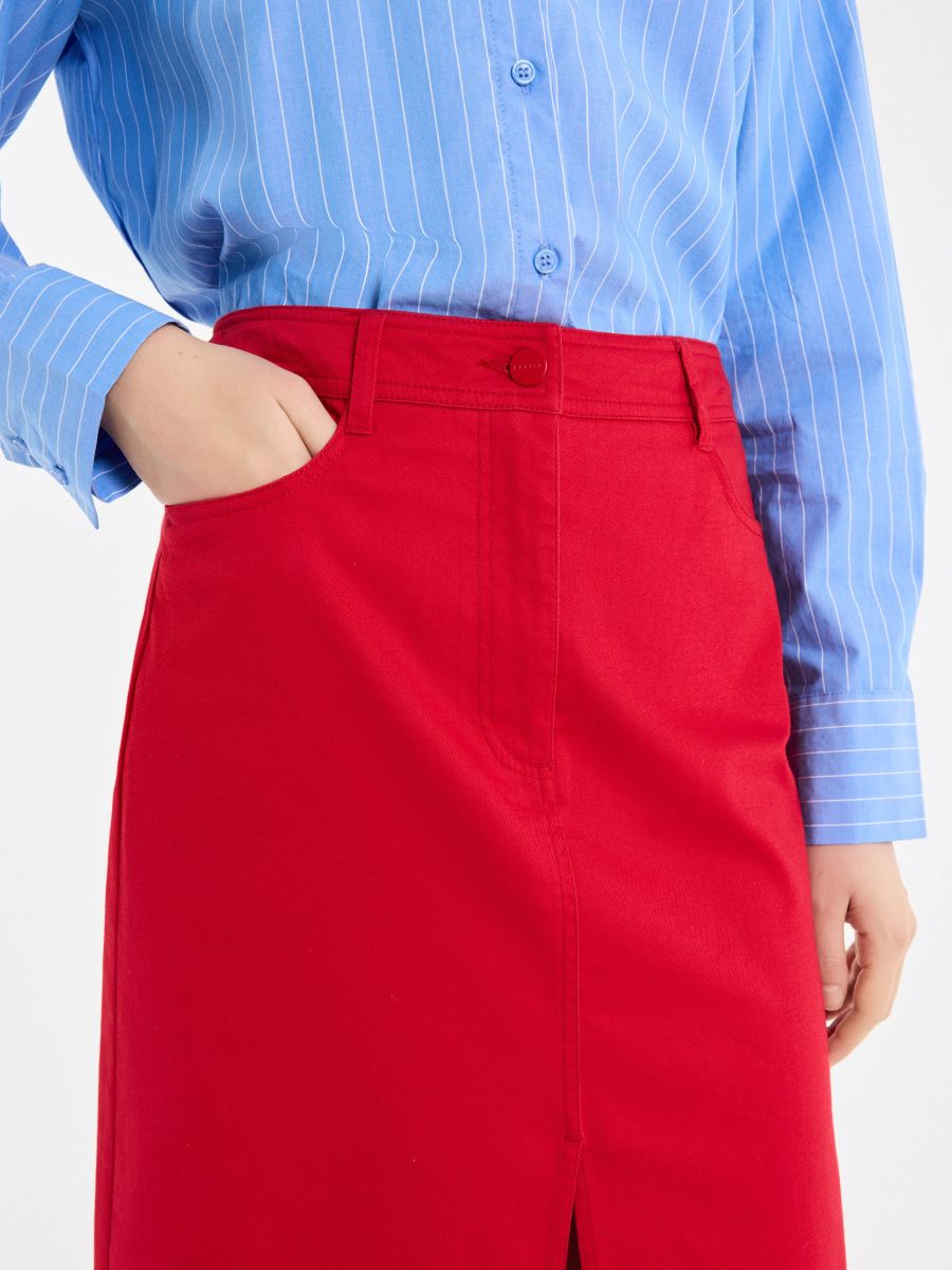 Spódnica midi z rozcięciem