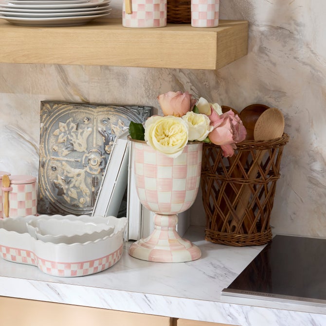 Rosy Check Pedestal Vase
