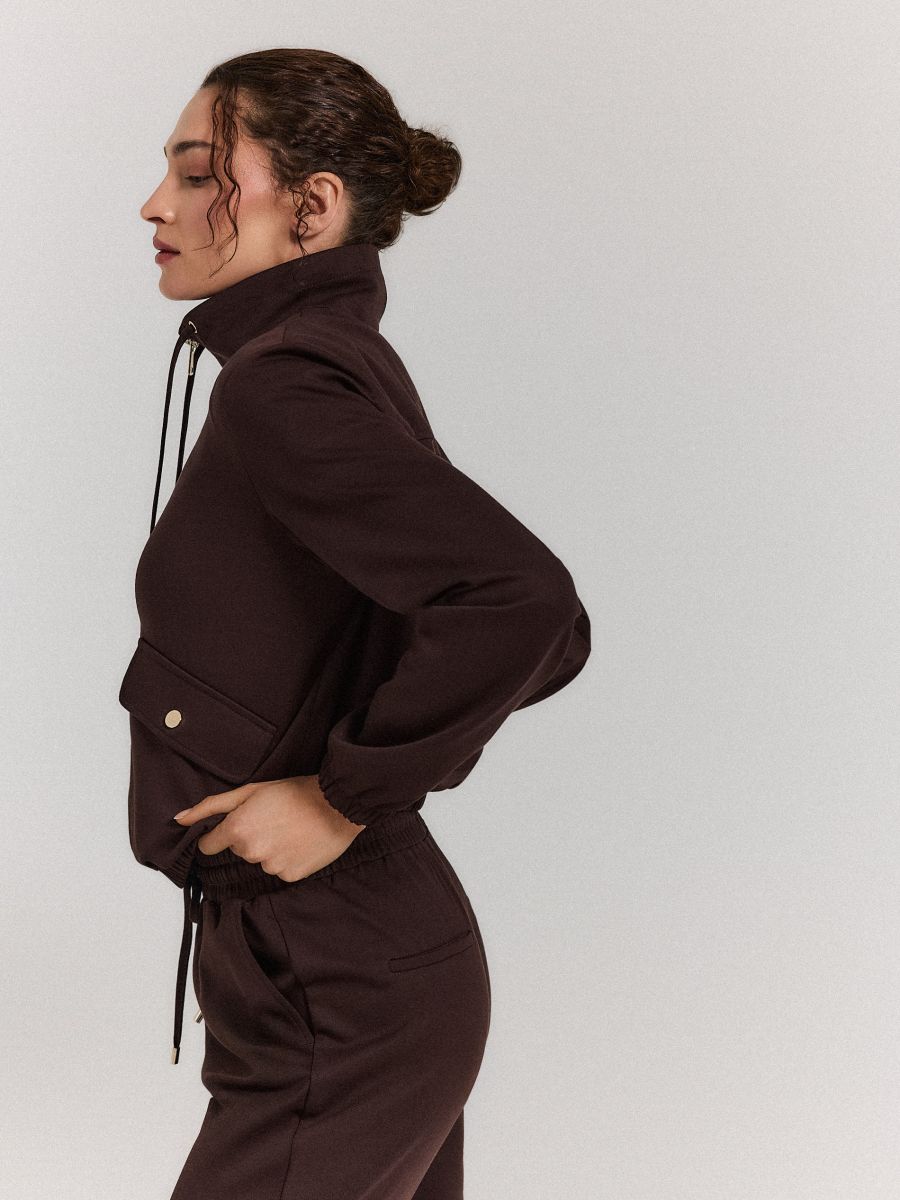 Czekoladowa bluza z zamkiem