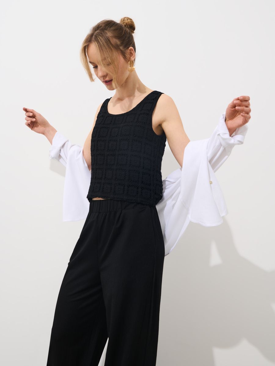 Ażurowy top z bawełny