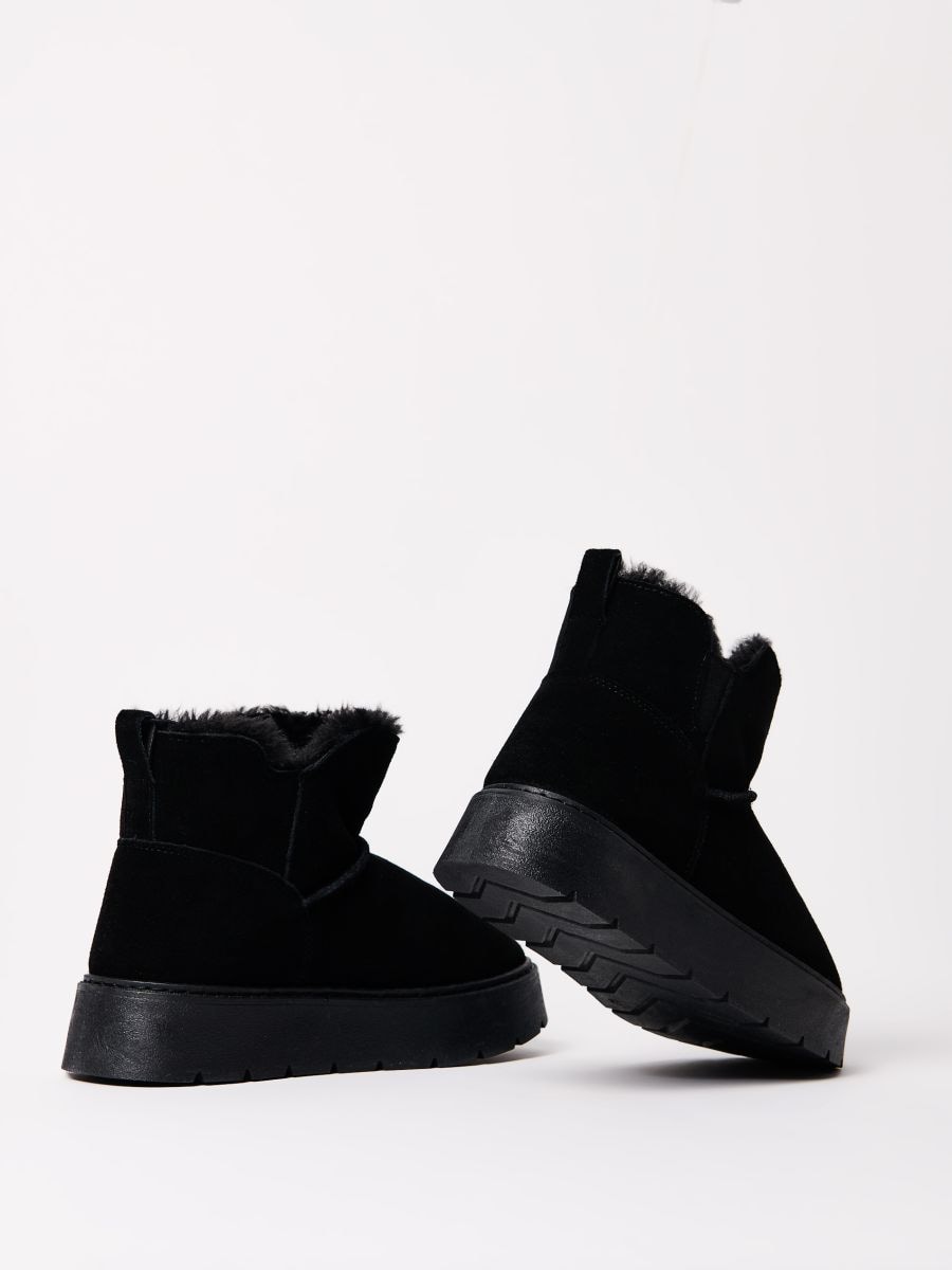 Skórzane czarne śniegowce