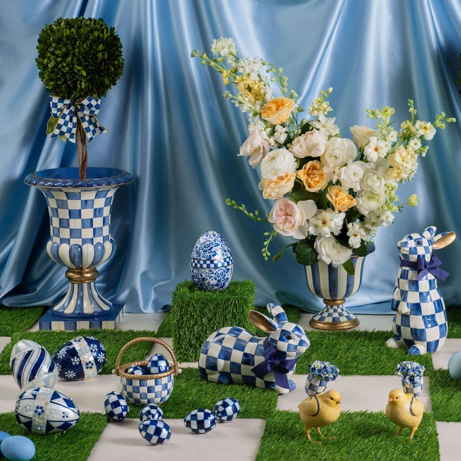 Royal Check Pedestal Tabletop Urn