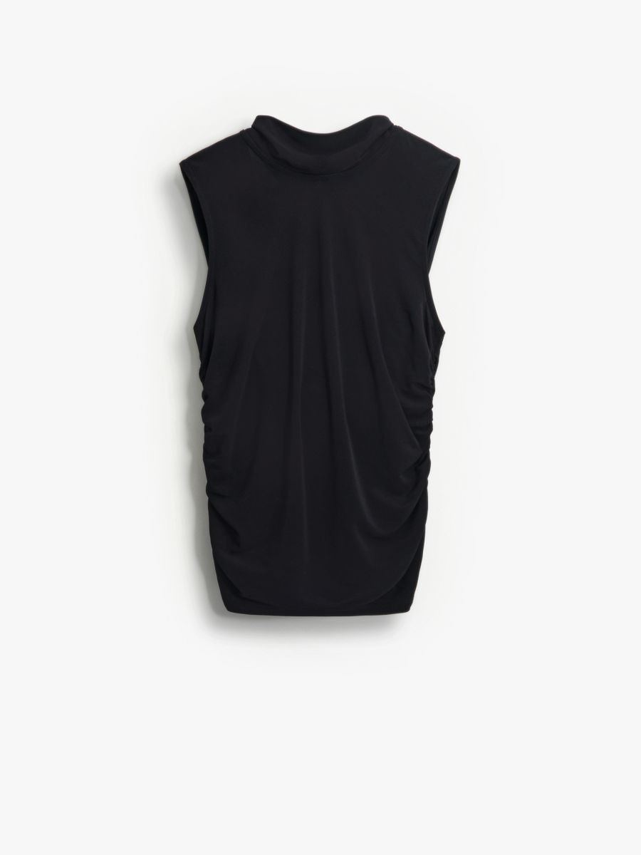 Top z odkrytymi plecami