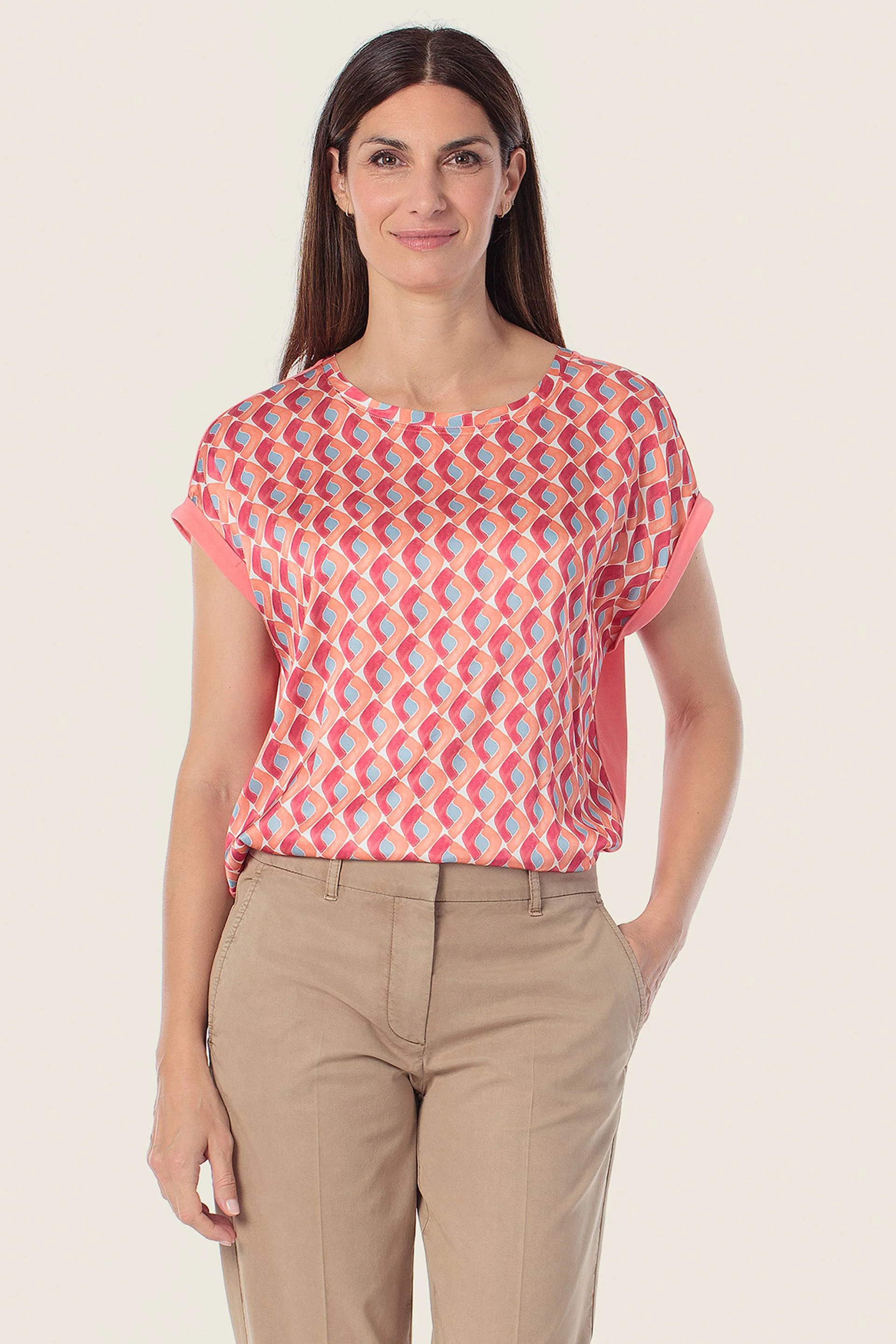 Bedrucktes T-Shirt mit geometrischem Vorderteil