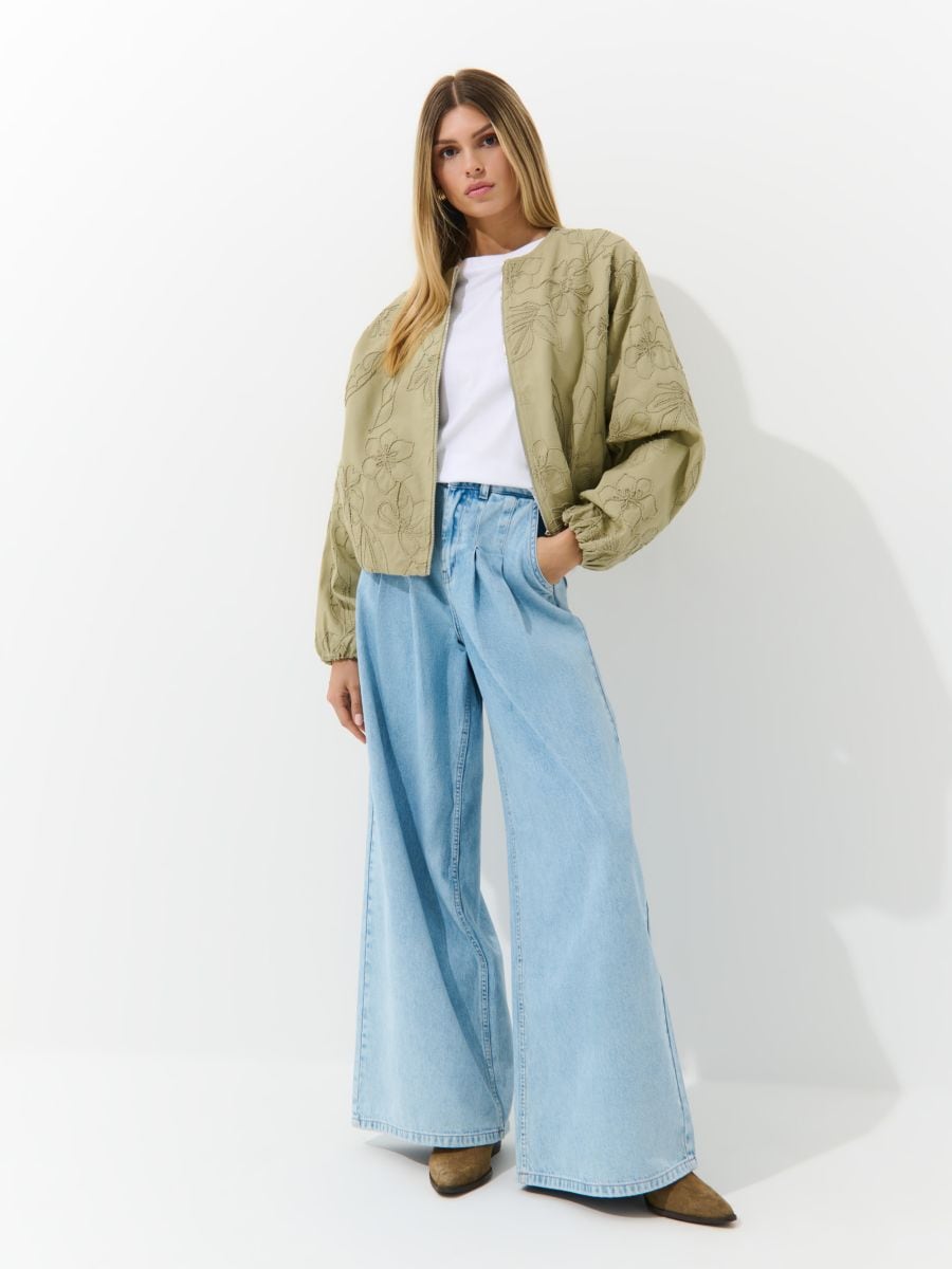 Bawełniana kurtka z haftem