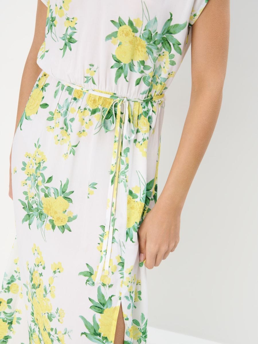 Kwiatowa sukienka midi z wiskozy