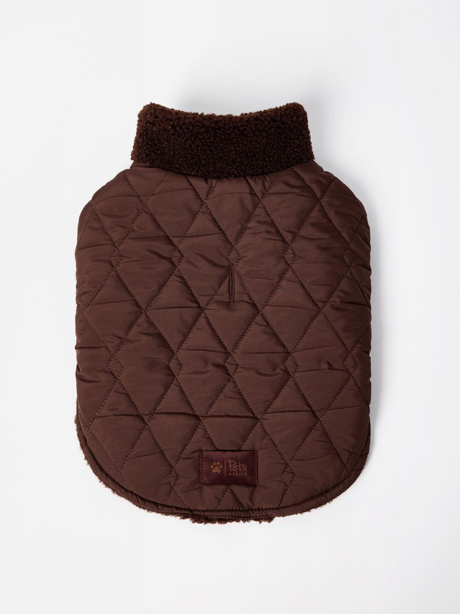 Brązowa kurtka dla psa