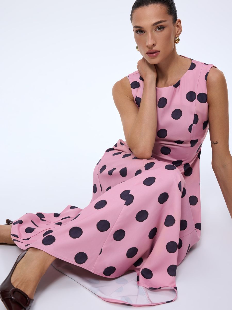 Sukienka maxi w grochy