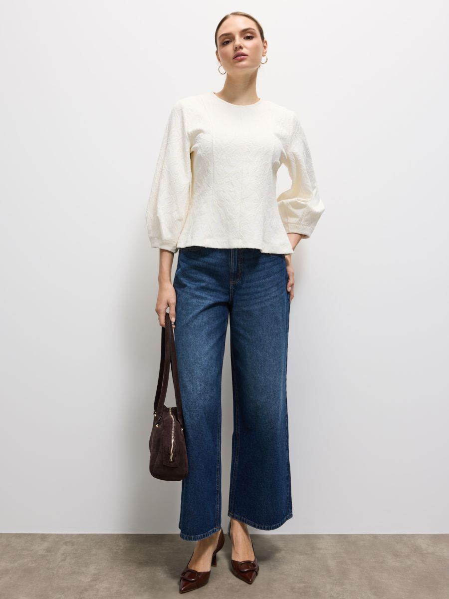 Bluzka z bufiastym rękawem