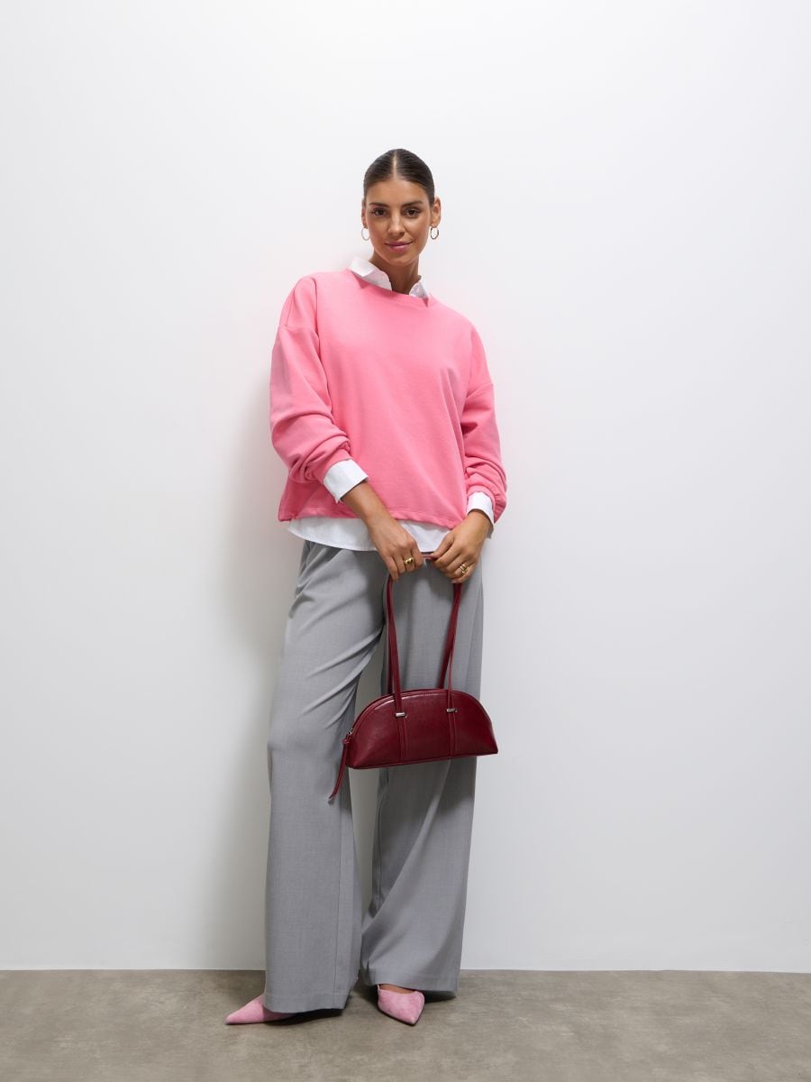 Bluza o krótkim kroju