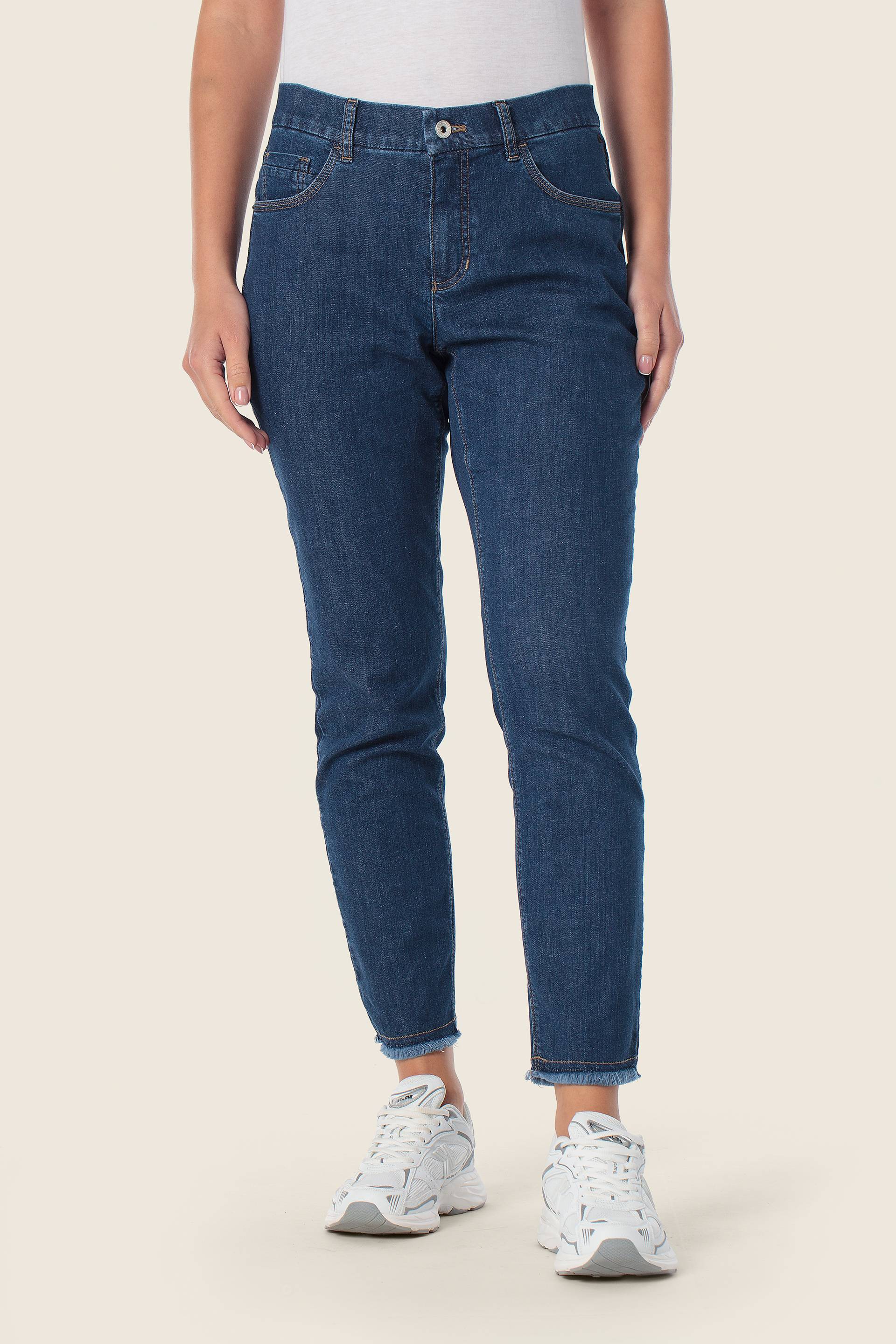 Jeans mit ausgefranstem Saum