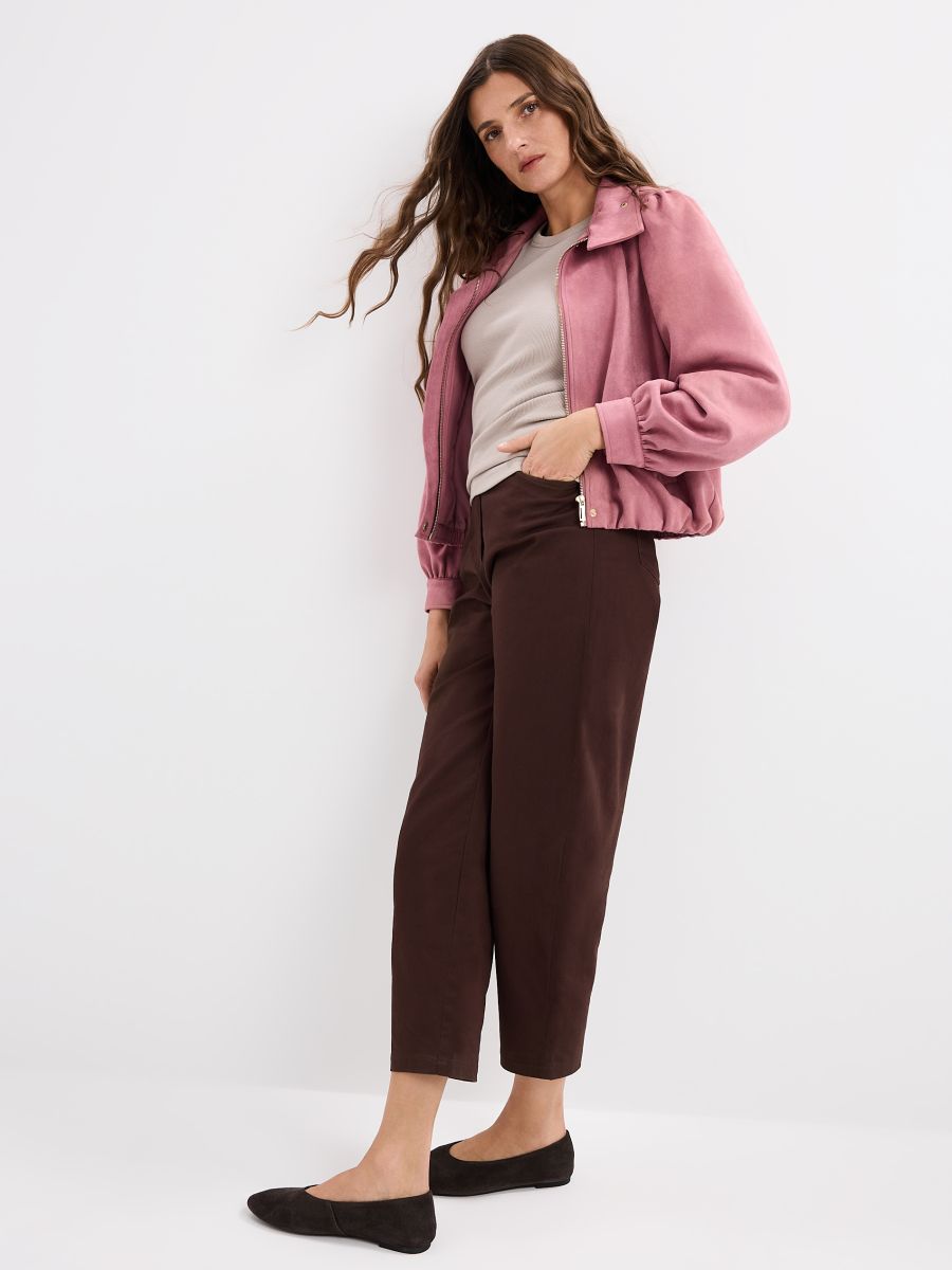 Brązowa kurtka typu biker