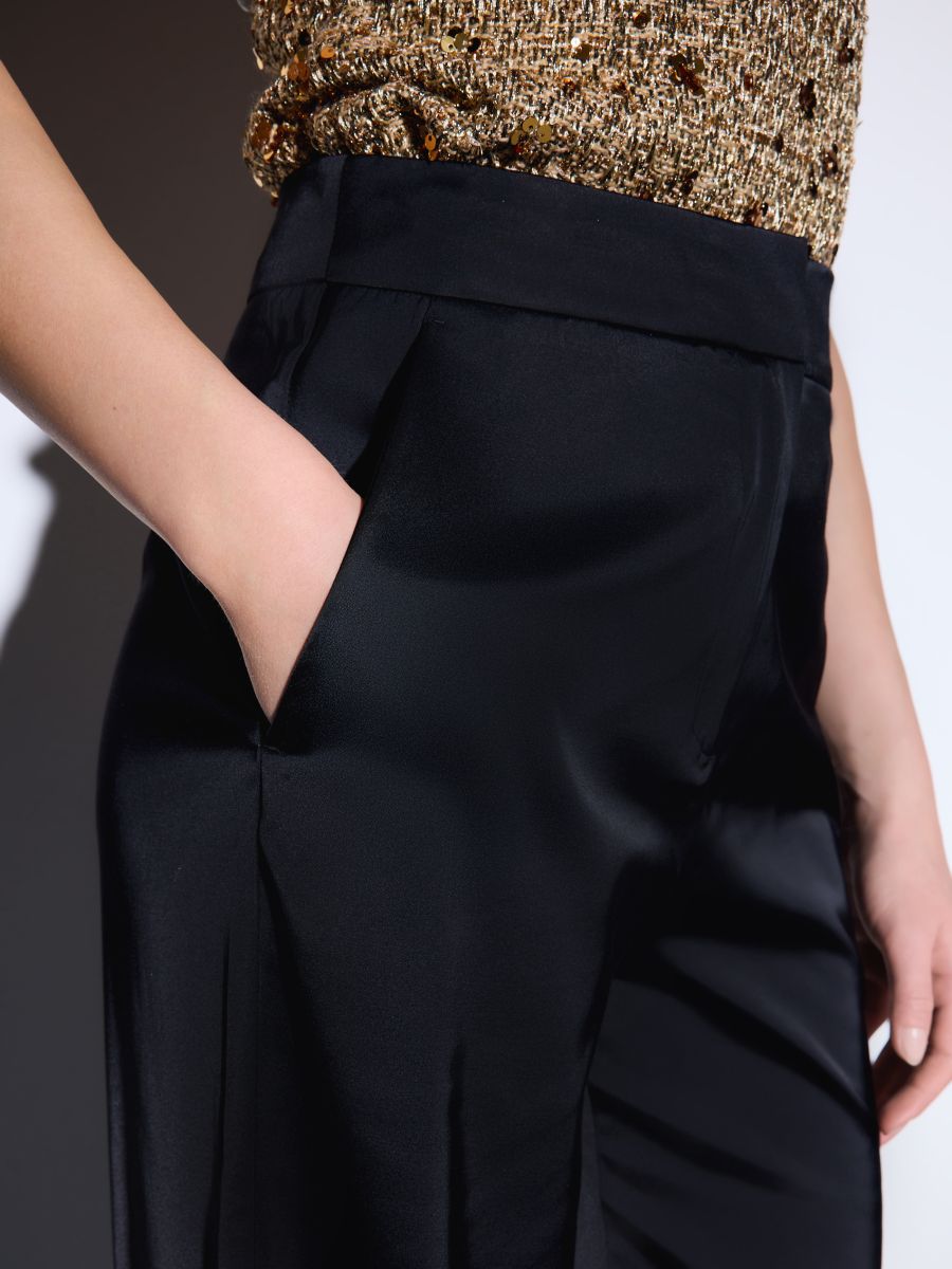 Spodnie z szeroką nogawką